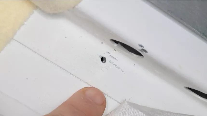 Rus Uzay Aracındaki Gizemli Delik Çözülmeyi Bekliyor 2 Soyuz'da bulunan deliğin bir görüntüsü, NASA tarafından yayınlandı ve silindi.