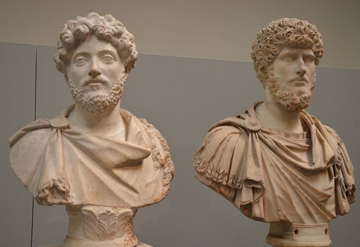 Marcus Aurelius: Yaşamı, görüşü ve sözleri 3 Eş imparatorlar Marcus Aurelius ve Lucius Verus.