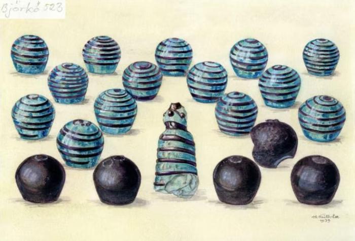 Hnefatafl veya tafl nedir? Antik Viking masa oyunu 3 Hnefatafl oyununun farklı taş biçimleri.