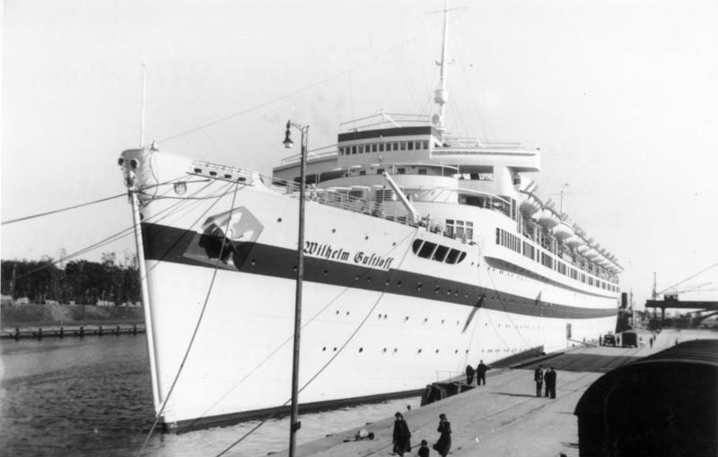 Tarihteki En Trajik Gemi Kazaları 6 Wilhelm Gustloff, silahlı bir askeri nakliye gemisine dönüştürülmeden önce hastane gemisi olarak kullanıldı. 23 Eylül 1939'da Danzig'de demirledi.