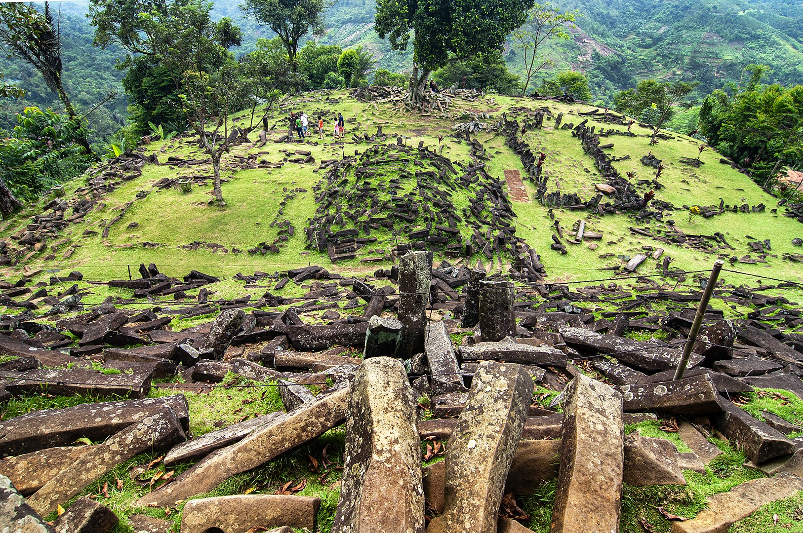 dunyanın en eski piramidi padang gunung