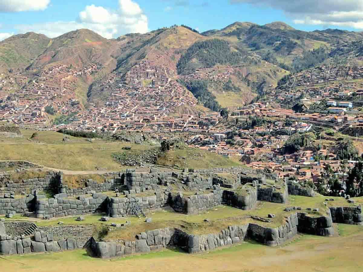Kolomb Öncesi İmparatorlukların ve Kültürlerinin Yükselişi ve Çöküşü 3 Sacsayhuaman