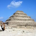 Zoser'in Sakkara'daki basamaklı piramidi