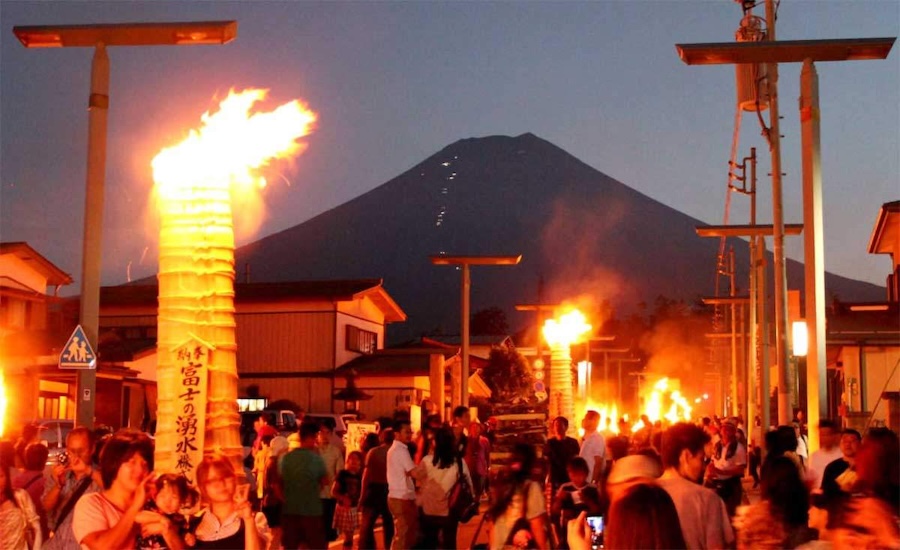 Fuji Dağı'nı Görmek İçin En İyi Zaman 2 Ağustos sonunda Yoshida Ateş Festivali