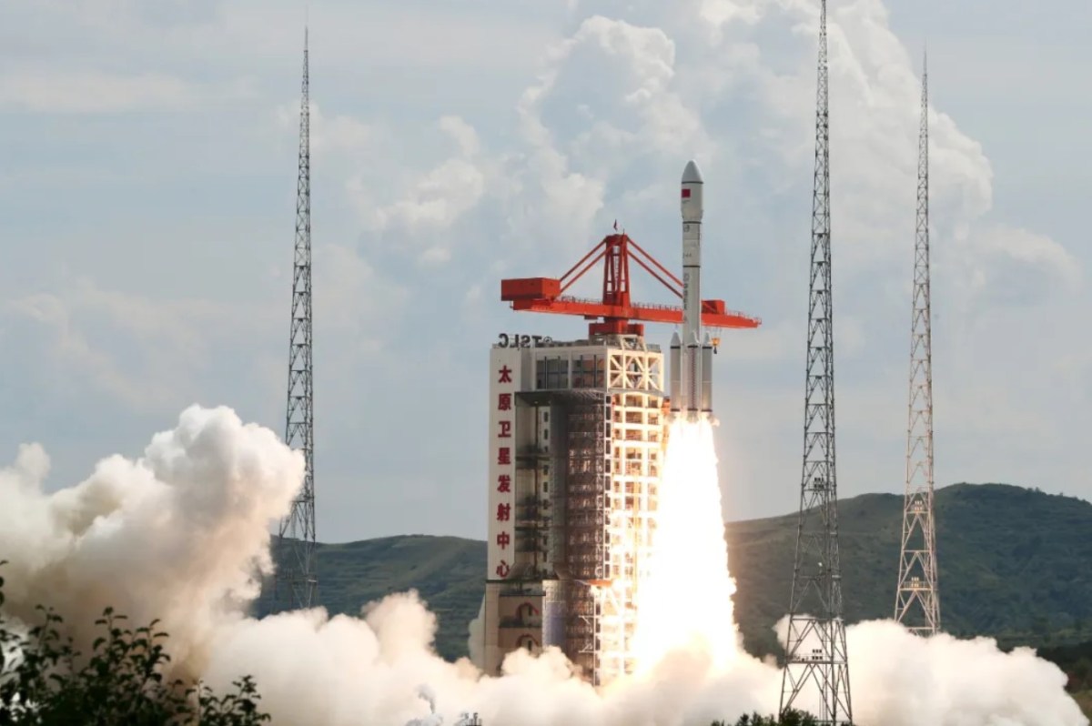 Çin, Elon Musk’ın Starlink’ine Rakip Olacak Büyük Ağ İçin Uydu Fırlattı