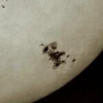 Çıplak gözle görülebilen bir güneş lekesi grubu, 11 Mayıs 2024