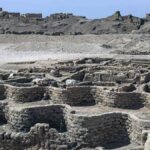 Aten kentinden çıkarılan duvarlar.